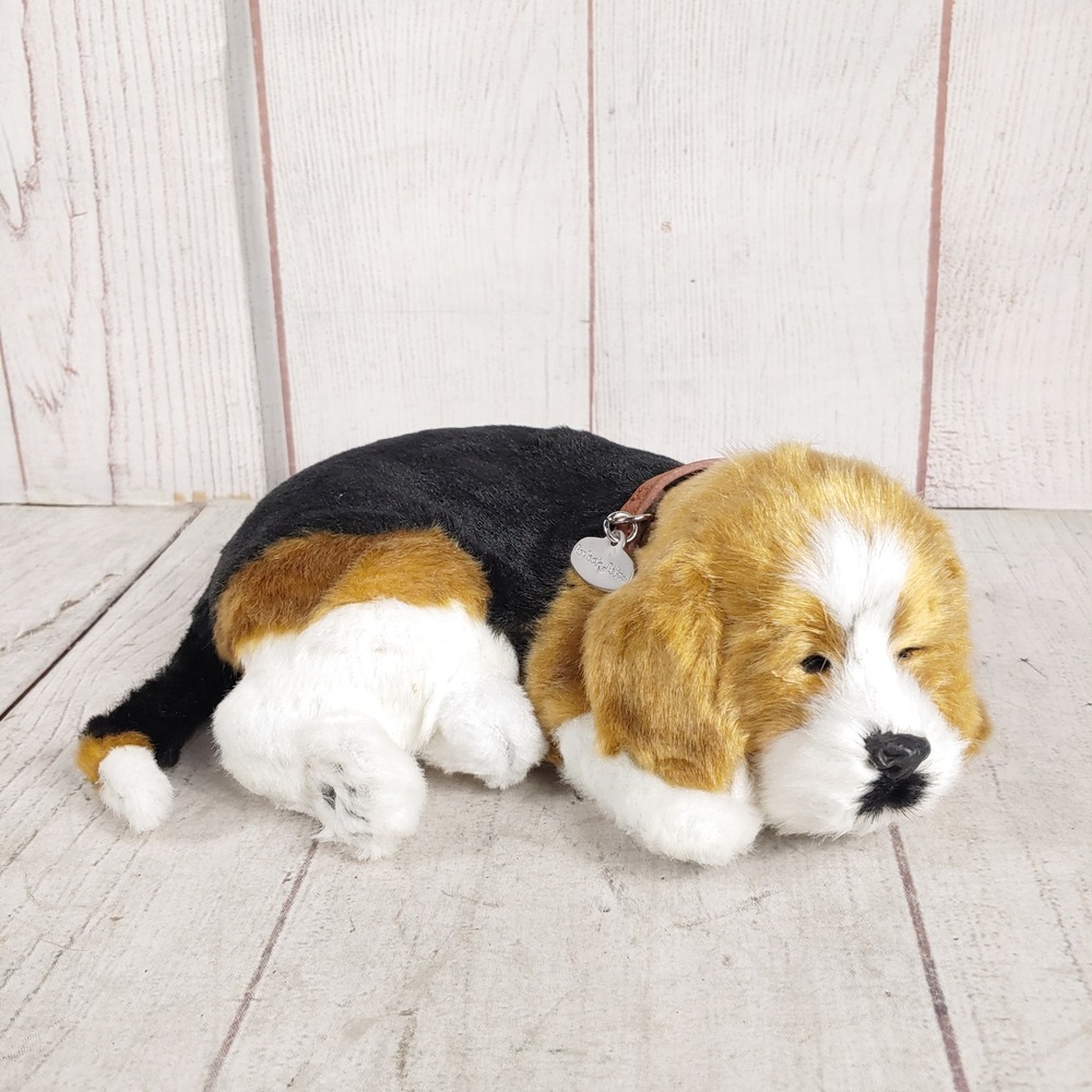 Perfect Petzzz Breathing Beagle Dog Plush Sleeping Puppy Brown Black White WORKS